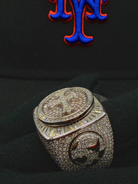 Silver with moissanite rings that spins