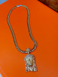 14K Jesús Face With Monaci