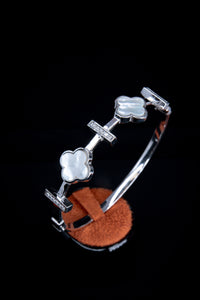 Silver Bracelet with Van Cleef Clover Design in White