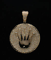 14K Gold Large Royal Round Pendant